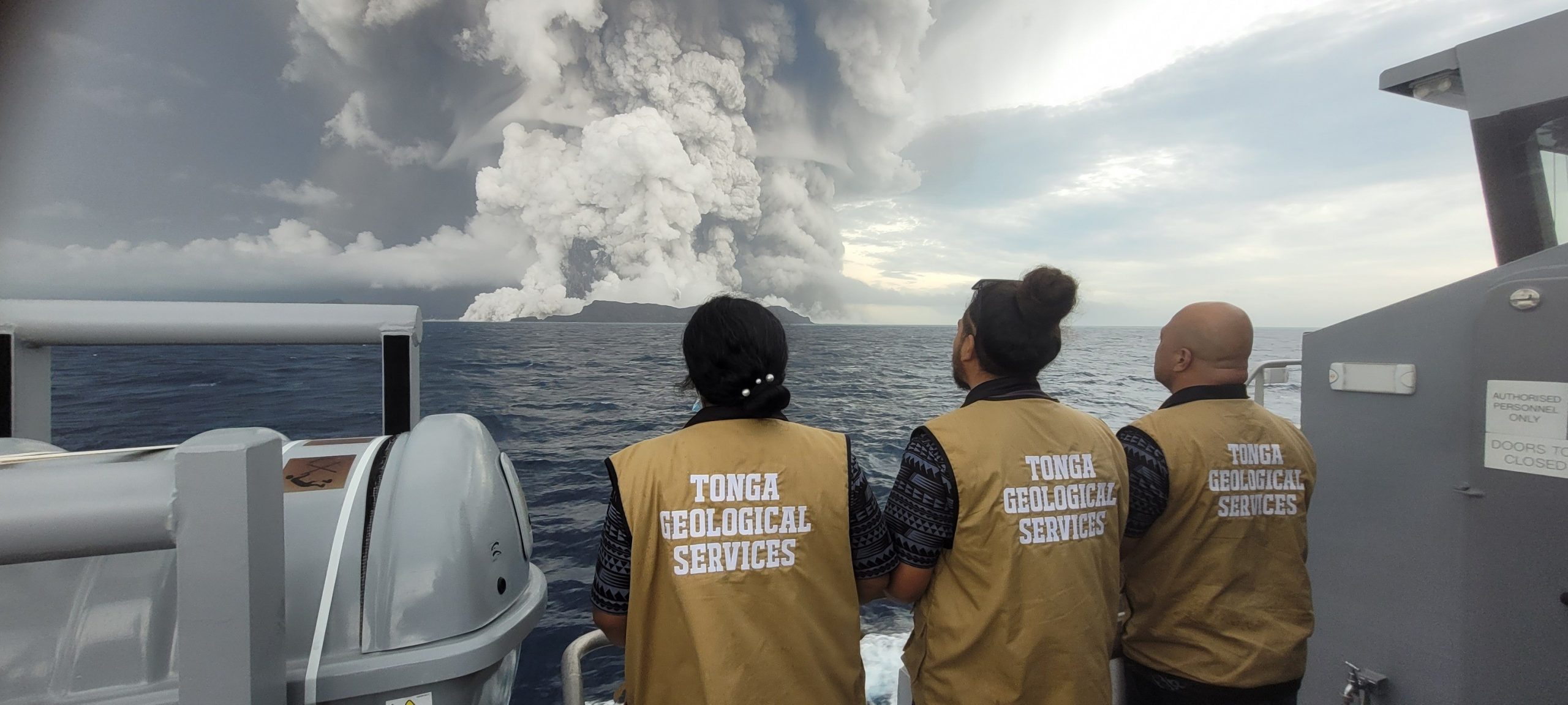 Hatalmas vulkánkitörés rázta meg Tongát