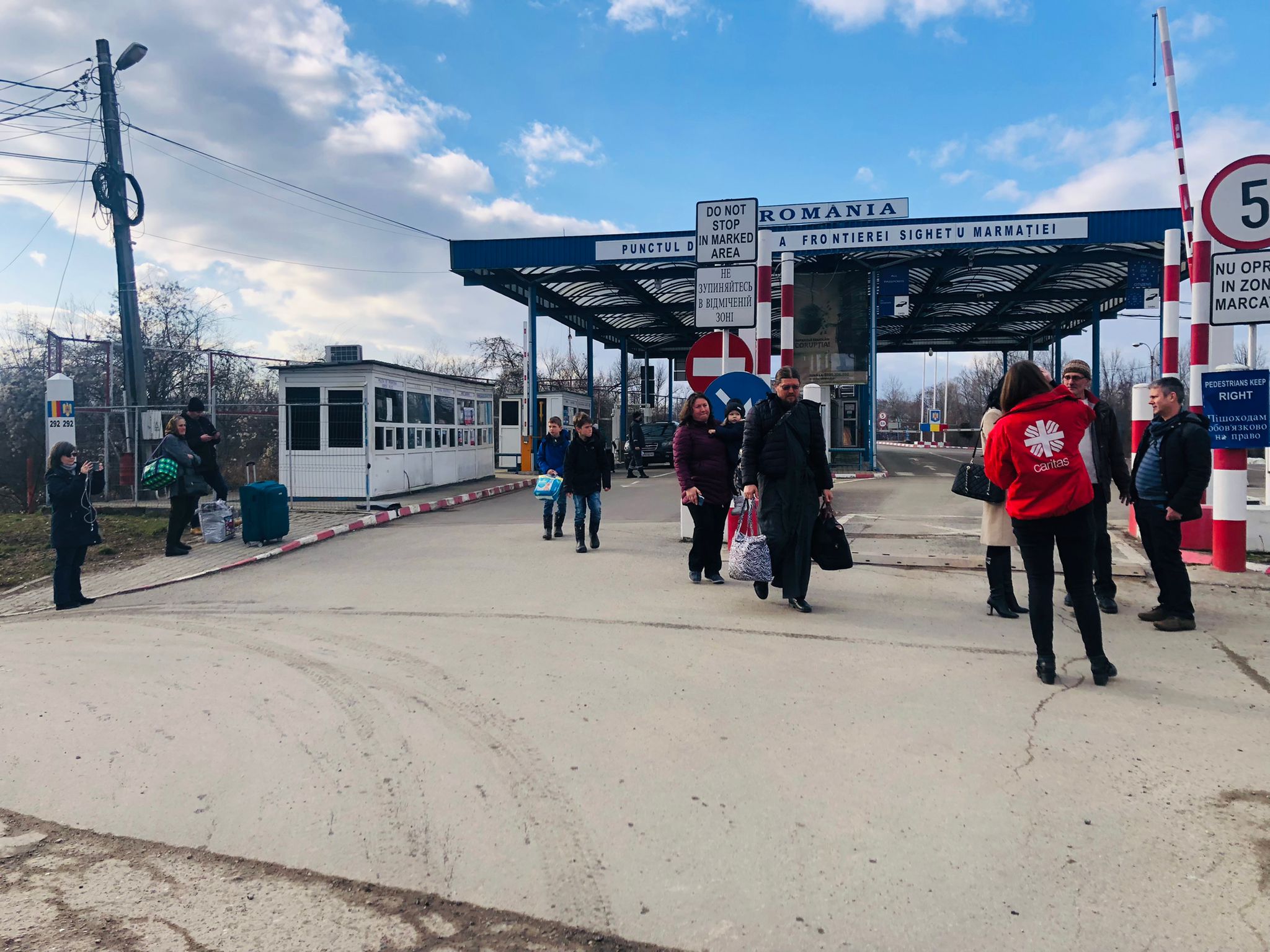 Románia északi határátlépőin érkeznek ukrán menekültek