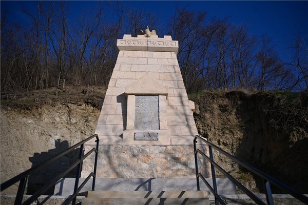 Eredeti változatában, új helyen avatták fel a szilágysomlyói első világháborús emlékművet
