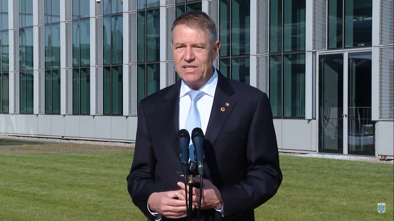 Klaus Iohannis a NATO-csúcs előtt: egyetlen román állampolgárnak sincs mitől félnie