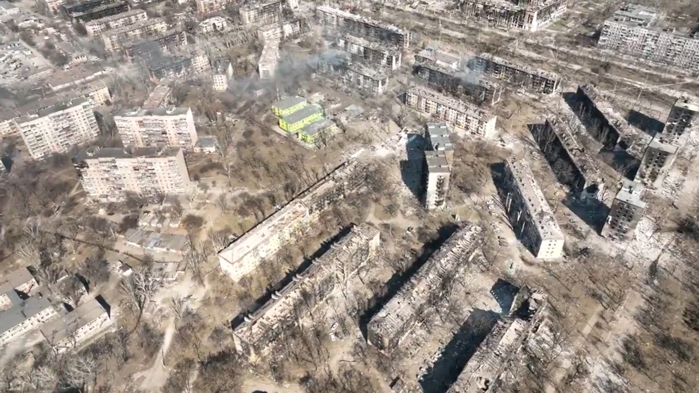 Az ukrán hatóságok szerint mintegy 300-an haltak meg a mariupoli színház bombázásakor