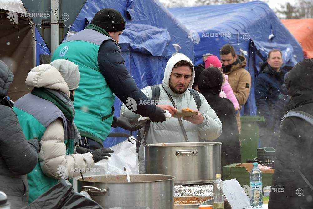 Románia a nemzetközi sajtóban: dicsérik a menekülteknek nyújtott segítséget