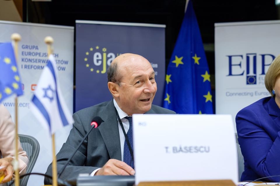 Bírósági ítélet: Traian Băsescu együttműködött a Securitatéval