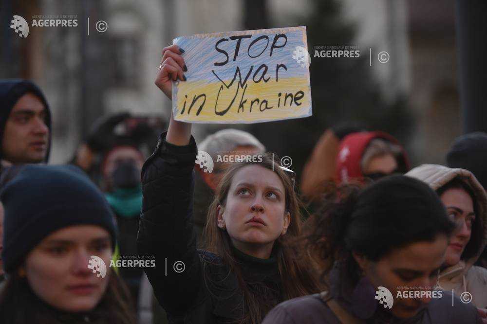 Mintegy ötszázan, románok és ukránok tiltakoztak szombaton Bukarestben az ukrajnai orosz invázió ellen