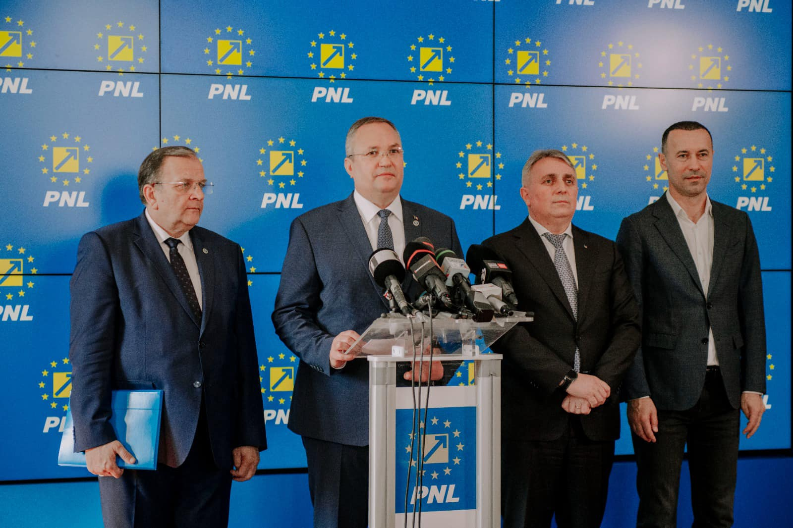 Indul a PNL pártelnöki tisztségéért Nicolae Ciucă