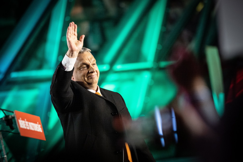 Orbán fogta Orbán?