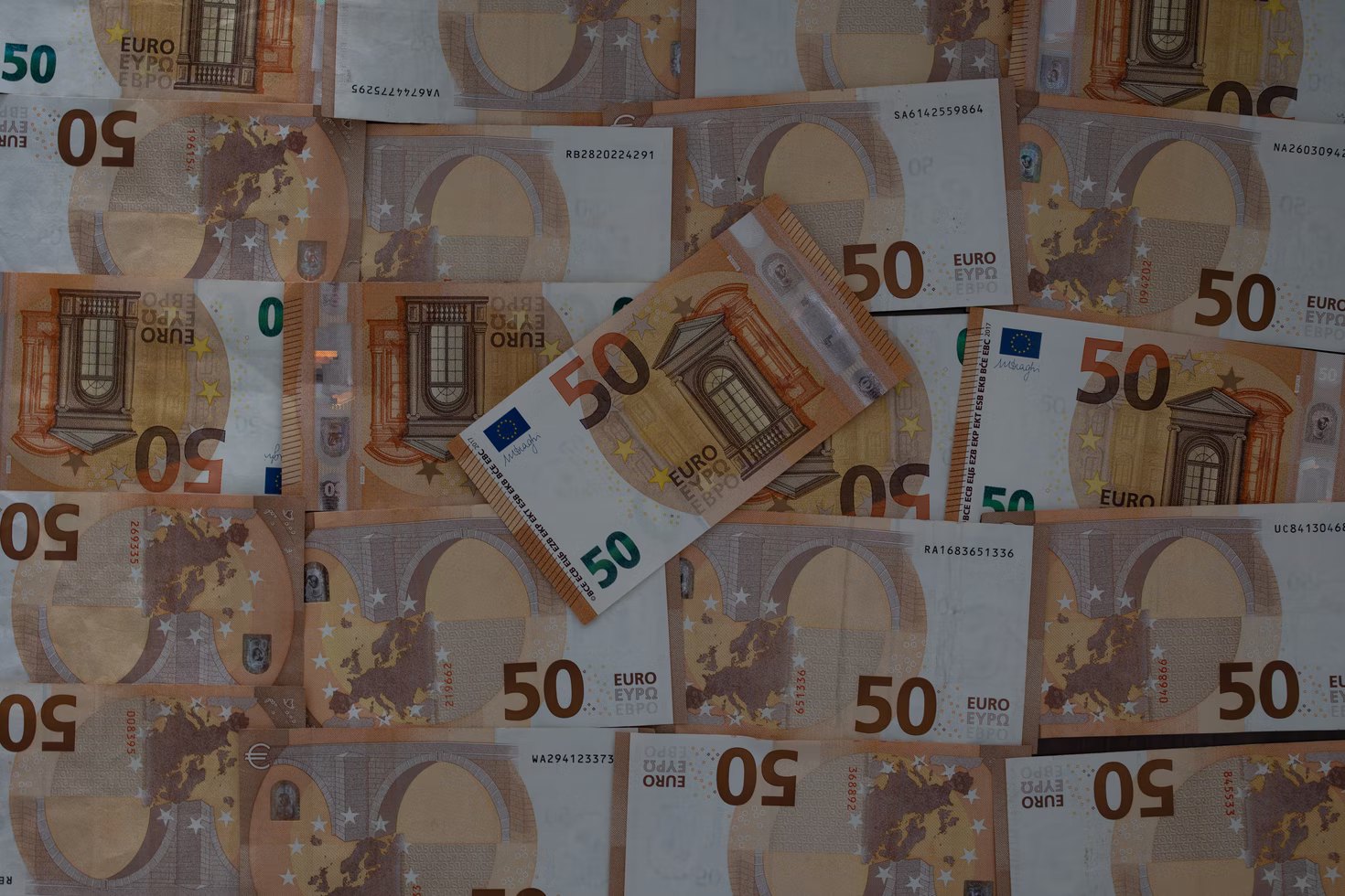 Az érintettek többsége júniusban megkapja az 50 euró értékű élelmiszer-utalványokat