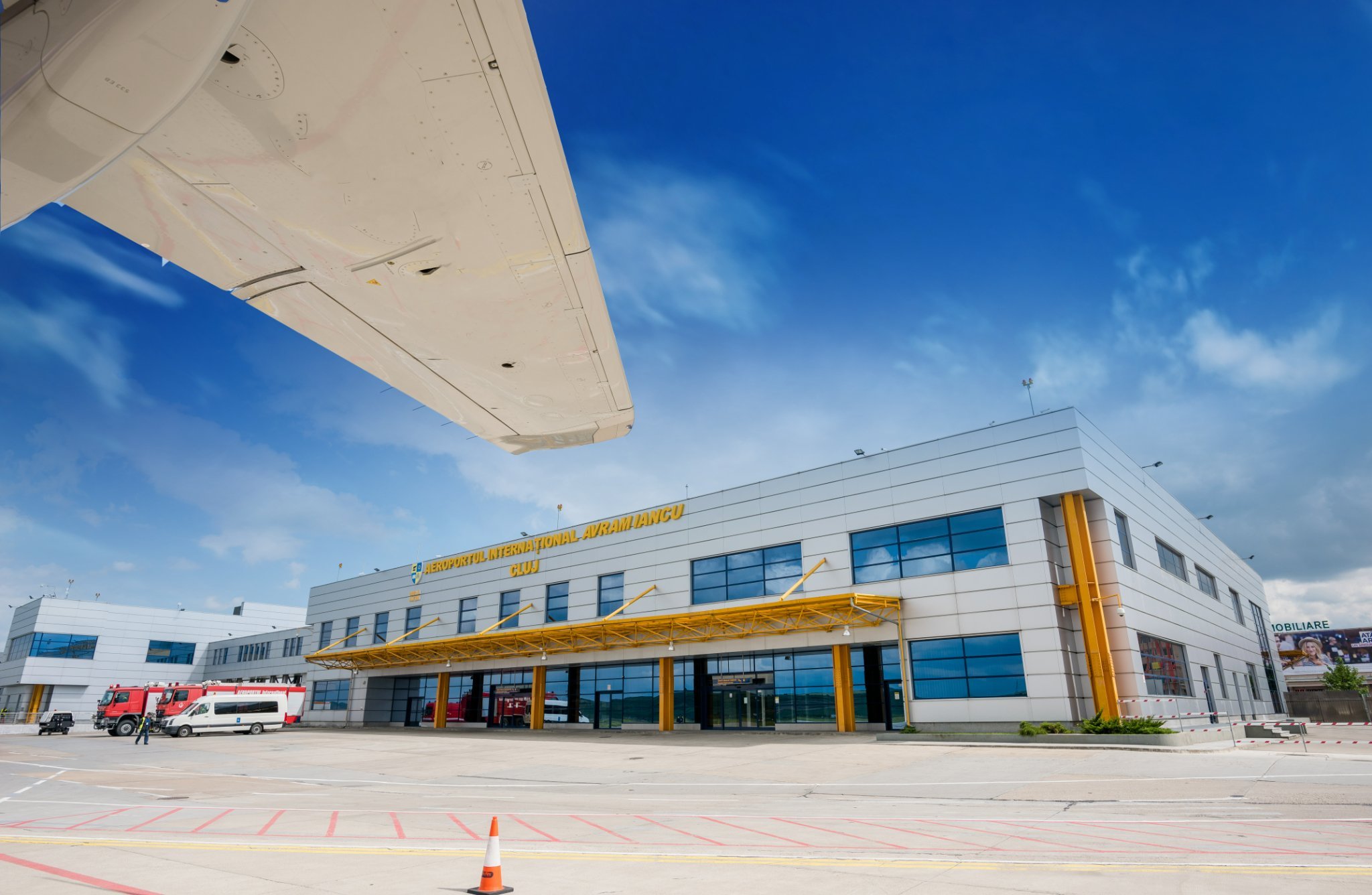 A kolozsvári repülőtér határrendészeti dolgozói tiltott szerekkel érkező holland állampolgárt füleltek le