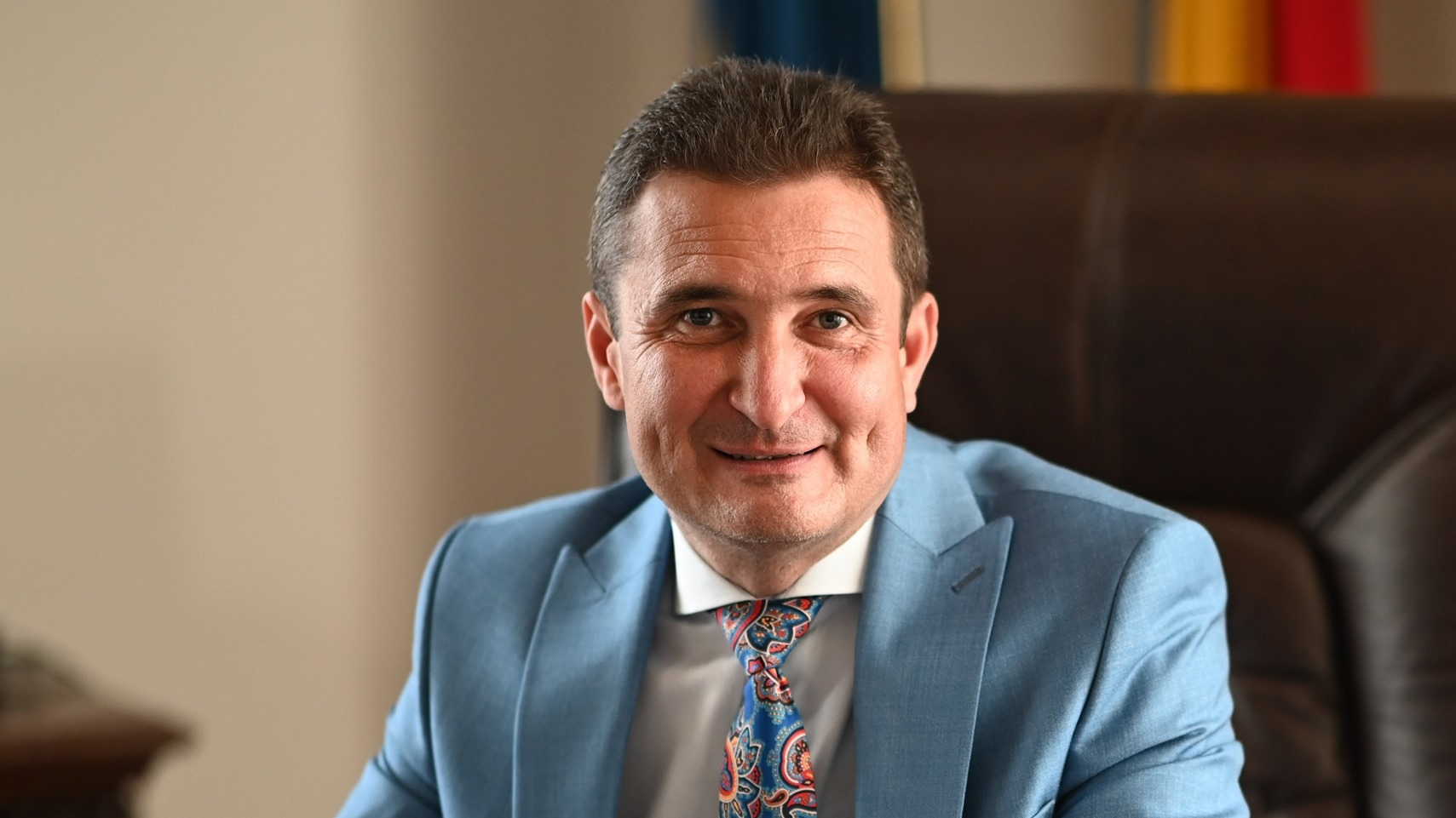 Arad polgármestere nem kér a fizetésemelésből