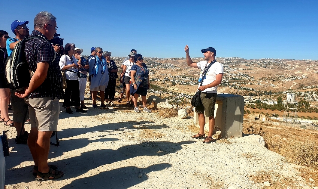 Világutazó mókamester, nagy tudású idegenvezető: Szalai Viktor Jeruzsálemből
