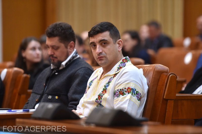 George Simion és az AUR kivonult a parlament együttes üléséről Csoma Botond beszéde közben