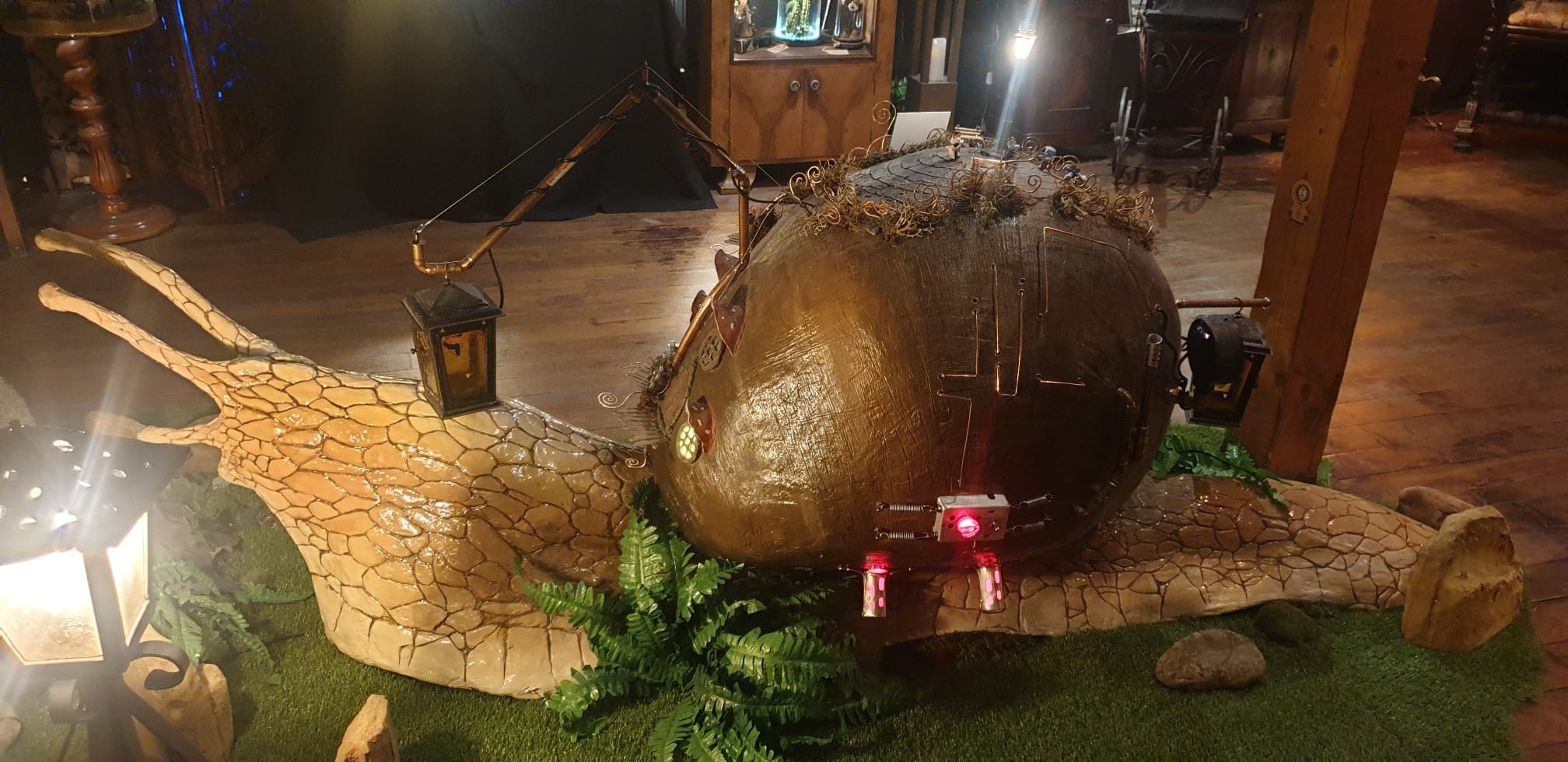 Jöttünk, láttunk, álmodtunk – elbűvölő, hidegrázós csodavilág a kolozsvári Steampunk Múzeumban