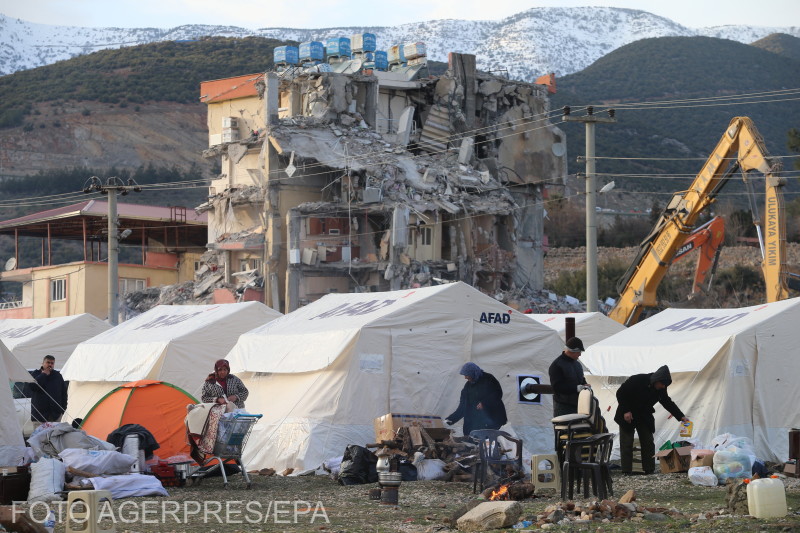 Húszezer fölött a hétfői földrengés áldozatainak száma