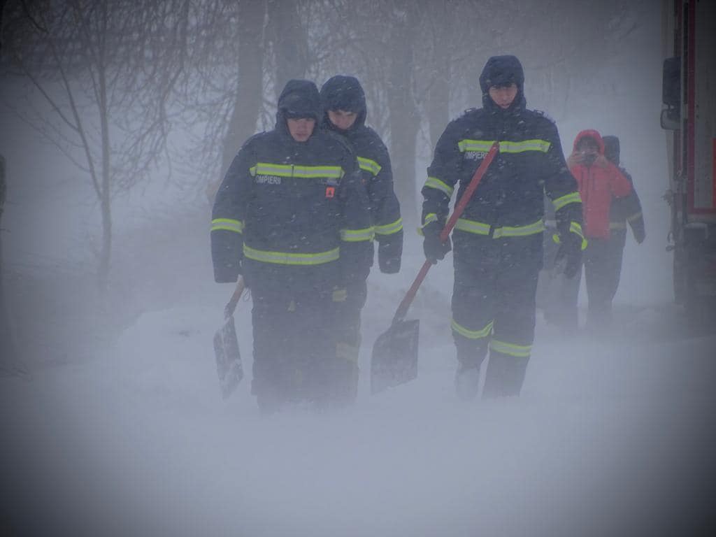 11 megyében okozott fennakadást a havazás, és még nincs vége