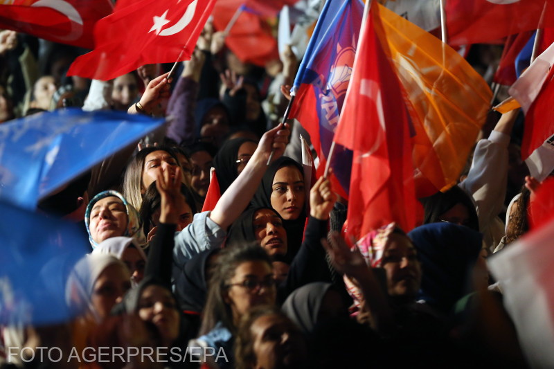 Feszült két hét következhet Törökországban a választások második fordulójáig