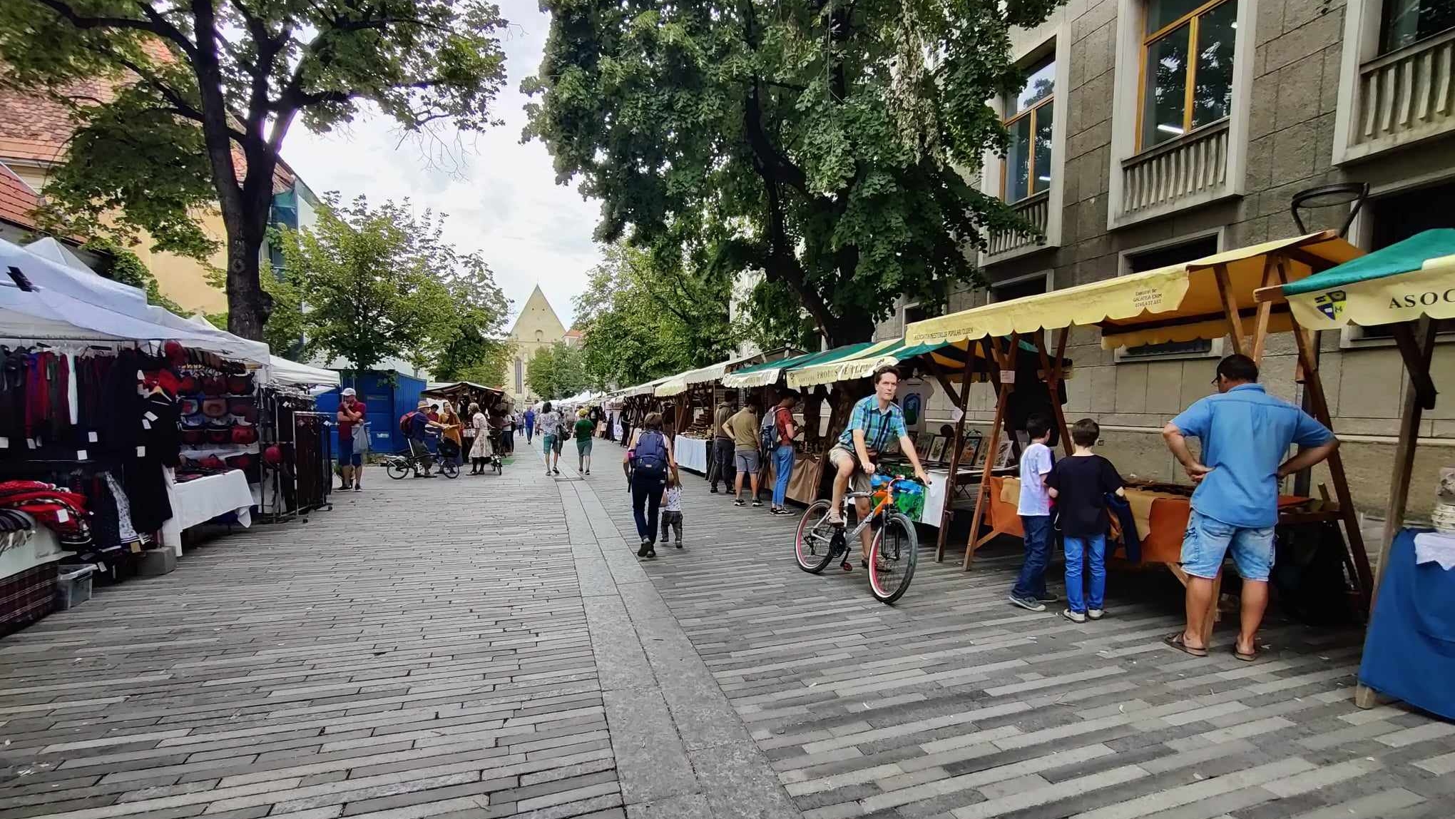 Hogy érzik maguk a vásárosok a Farkas utcában?