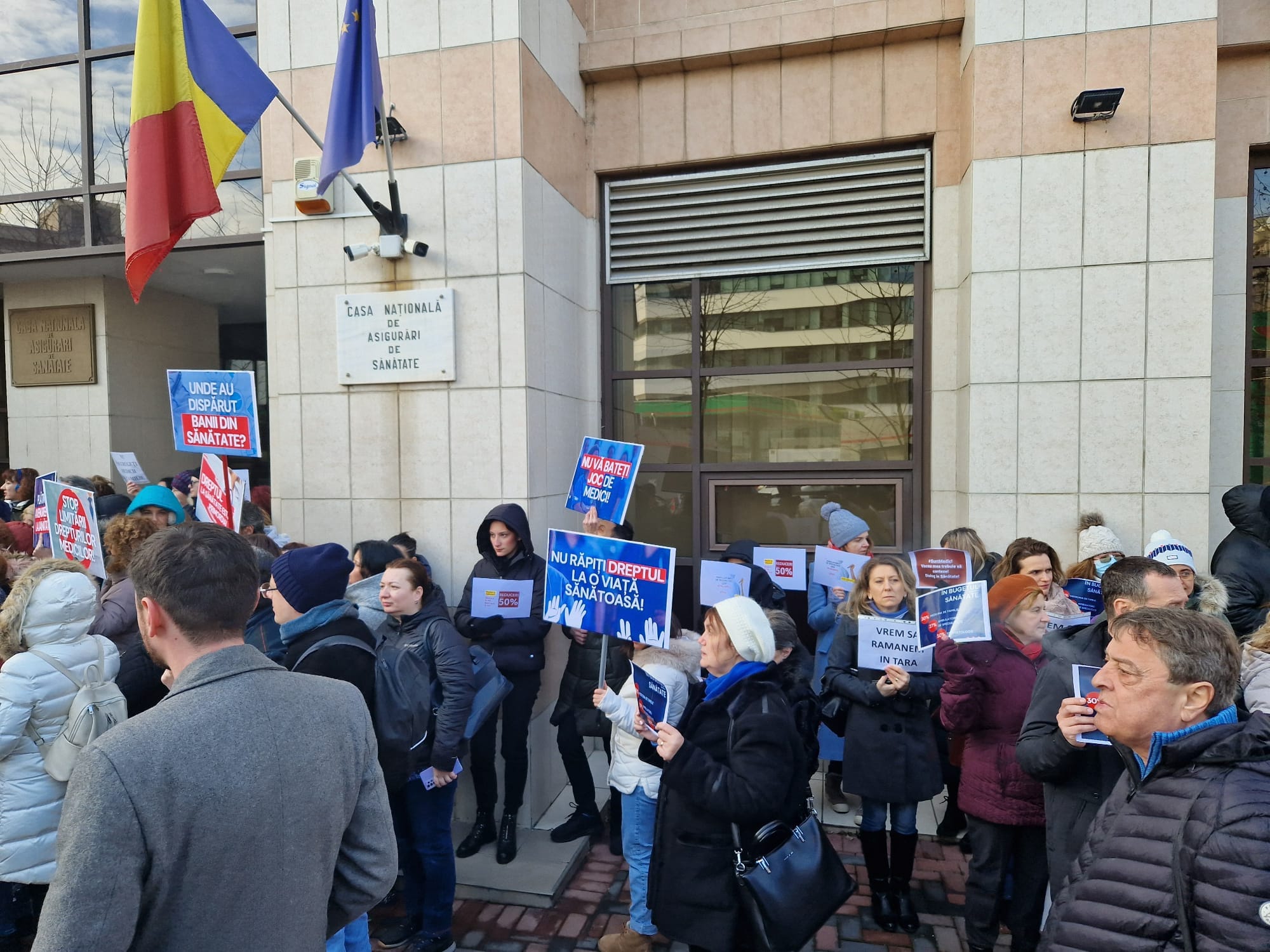 Családorvosok tüntettek Bukarestben a pontértékek csökkentése ellen