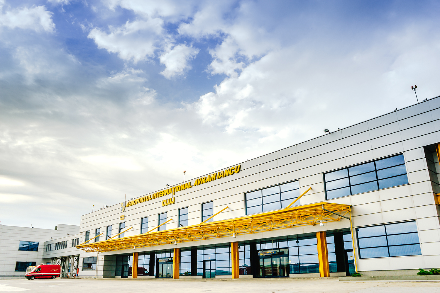 Bővül és felkészül a légi Schengenre a kolozsvári repülőtér