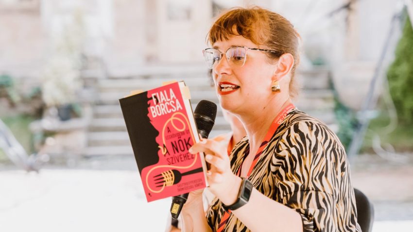 Fiala Borcsa: „akkor is írnék, ha senki nem fizetne érte” Fiala Borcsa: „akkor is írnék, ha senki nem fizetne érte”