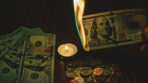 Közgazdász: nem szükséges vészharangokat kongatni a technikai recesszió miatt