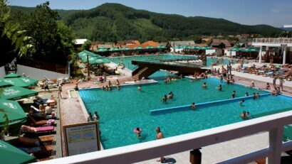 Újranyit a parajdi sósfürdő