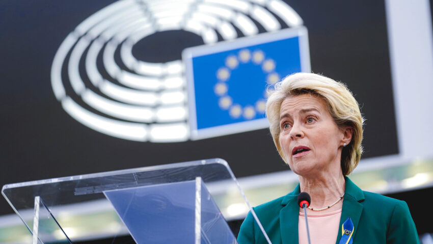 Román EP-képviselő kezdeményezett bizalmatlansági szavazást Ursula von der Leyen ellen Román EP-képviselő kezdeményezett bizalmatlansági szavazást Ursula von der Leyen ellen