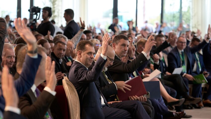 Jövőképhez dukáló stratégia Jövőképhez dukáló stratégia