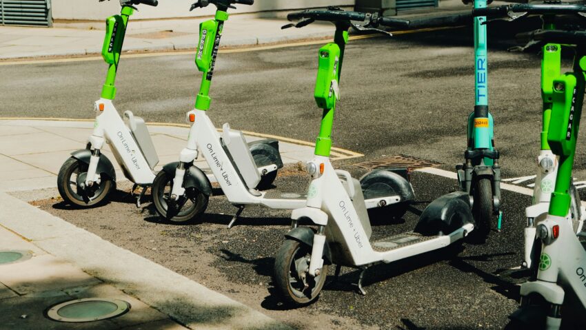 Jogosítvány az e-rollerekre? Jogosítvány az e-rollerekre?