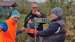 Továbbra is együtt a 20 éves Mária-úton – megjelentek az új jelzőoszlopok Továbbra is együtt a 20 éves Mária-úton – megjelentek az új jelzőoszlopok