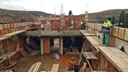 Imák és aukciók: mindkettő kell a templomépítéshez