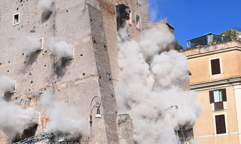 Elhunyt a román férfi, aki a Torre dei Conti romjai alatt rekedt