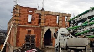 Folytatódhat az apahidai református templom építése