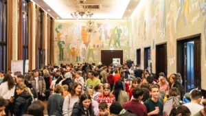 Több mint 40 ezer lejt gyűjtöttek az elgázolt kisfiúnak az Adventi Jótékonysági Vásáron