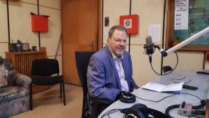 Sajtóklub: Amikor „rendőrtiszt” és a nemzeti bank telefonál