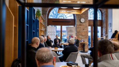 Kötetek az erdélyi teológiai gondolkodás és egyházi stratégia kérdéseiről