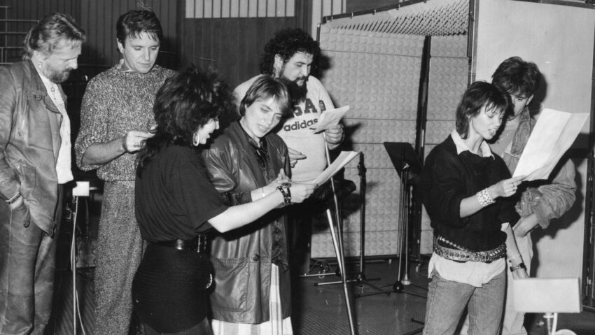 Rockzene a „nejlonfüggöny” két oldaláról