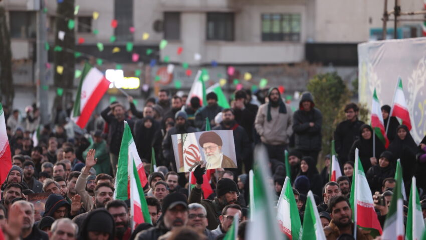 Irán biztonsági vezetője szerint nem tárgyalnak az USÁ-val