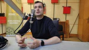 S akkor tizenhat évesen a nyakukba zúdítjuk?