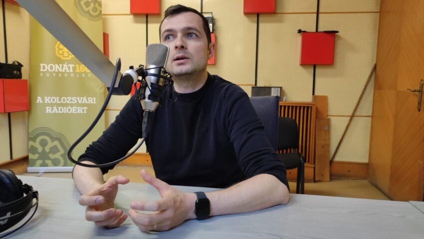 S akkor tizenhat évesen a nyakukba zúdítjuk?