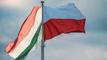 Szablya és kehely, avagy a testvériség teherbírása