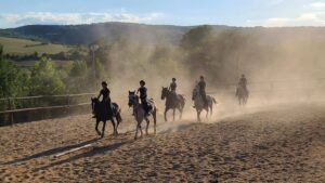 Változatos programok idén is a Táltos Lovastanyán