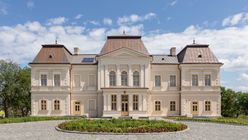 Majális a Bánffy-kastélyban