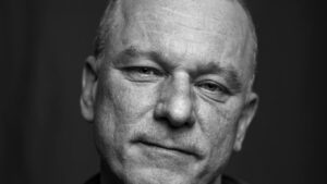 Egy „alter” pályát fut