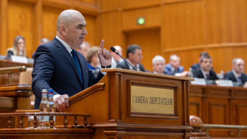 Hazugnak és cinikusnak nevezte a bizalmatlansági indítványt a kormányfő