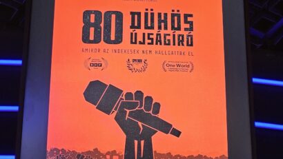 Mit tehet 80 újságíró, ha dühös?