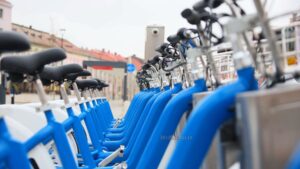 Biciklikölcsönző rendszer indult Tordán